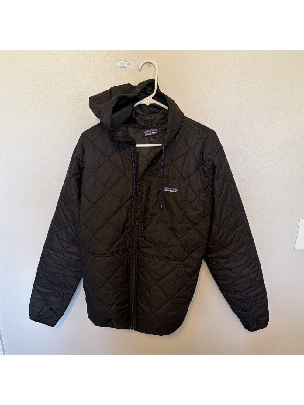 Patagonia Diamond Quilted Bomber Hooded Jacket Mens L Black Puffer Coat